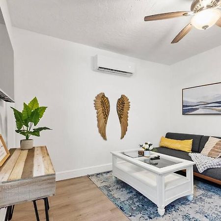 Intimate Casita Mia Minutes Away From Airport, Calle 8, Brickell, Coral Gables, The Beach And More! Miami Esterno foto