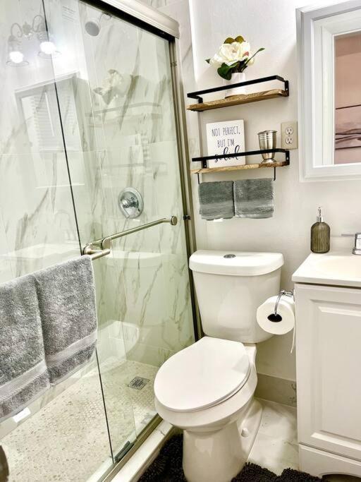 Intimate Casita Mia Minutes Away From Airport, Calle 8, Brickell, Coral Gables, The Beach And More! Miami Esterno foto