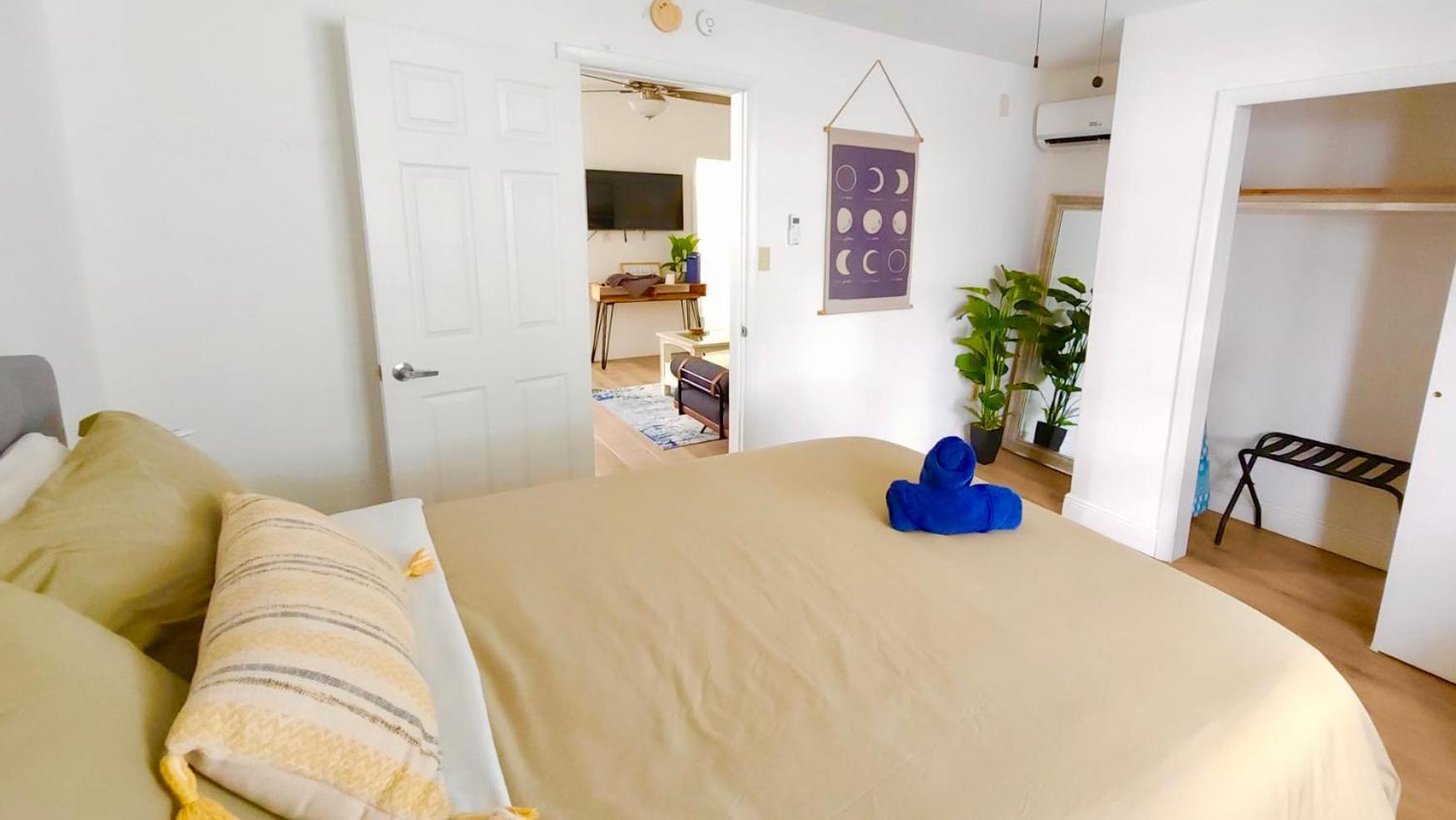 Intimate Casita Mia Minutes Away From Airport, Calle 8, Brickell, Coral Gables, The Beach And More! Miami Esterno foto
